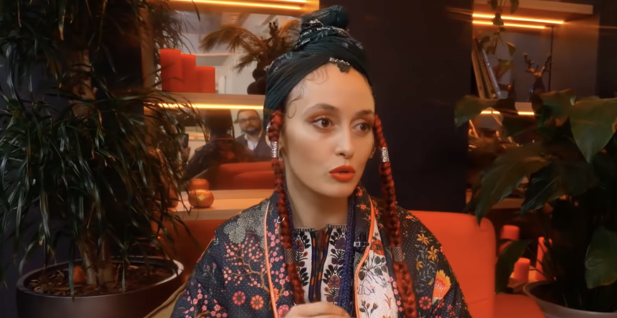 Аліна Паш одягла українську символіку